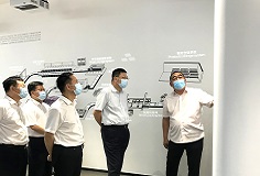 佛山市委副书记、市长白涛一行莅临PA视讯平台考察指导工作